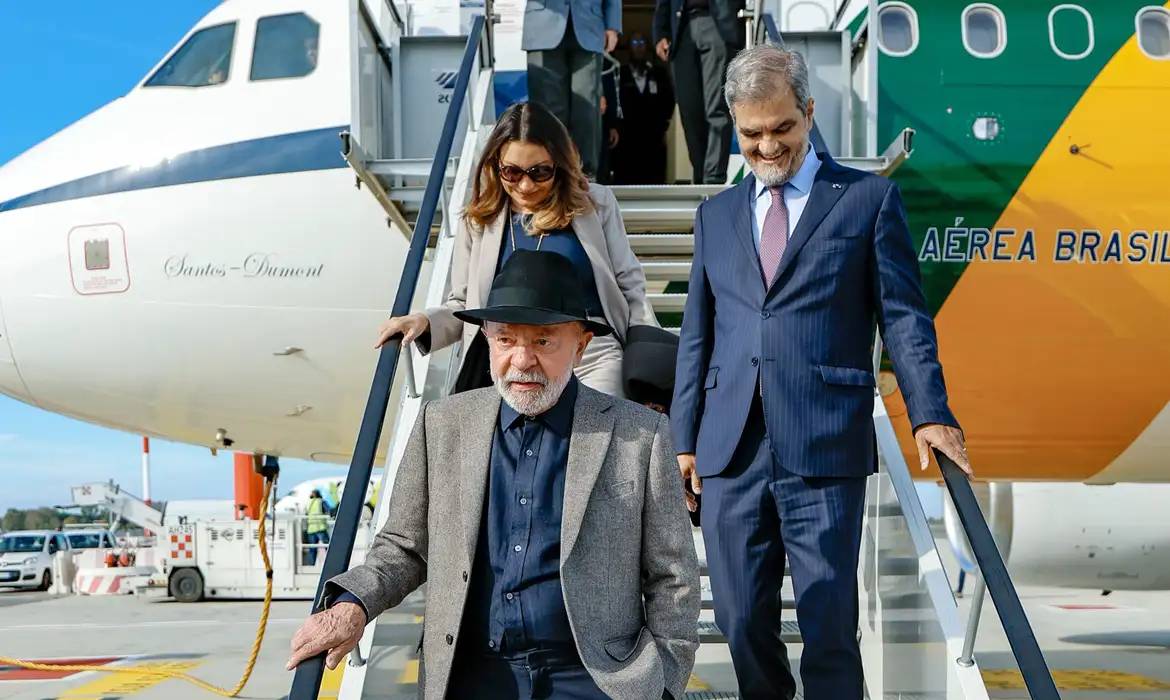 lula-chega-a-roma-para-encontro-com-o-papa-leao-xiv