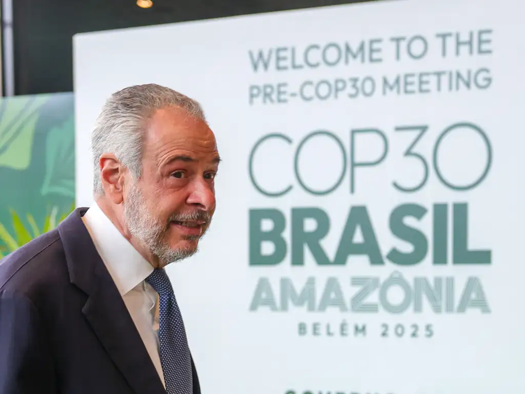 fortalecimento-do-multilateralismo-e-consenso,-diz-presidente-da-cop30