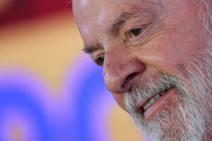 lula-diz-na-italia-que-‘nem-lembrava’-de-zambelli-e-afirma-que-ela-‘vai-pagar’