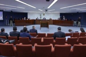 defesa-de-ailton-barros-pede-absolvicao-e-aponta-“penumbra-probatoria”-em-denuncia
