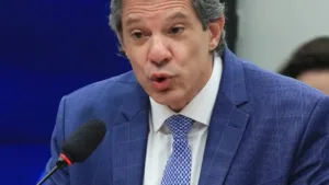 haddad-diz-que-taxar-bancos,-bilionarios-e-bets-so-e-injusto-para-“desinformados”