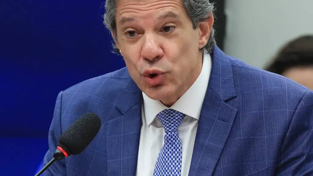 haddad-diz-que-taxar-bancos,-bilionarios-e-bets-so-e-injusto-para-“desinformados”