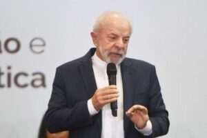 lula-confirma-reuniao-com-os-eua:-“pintou-uma-industria-petroquimica”