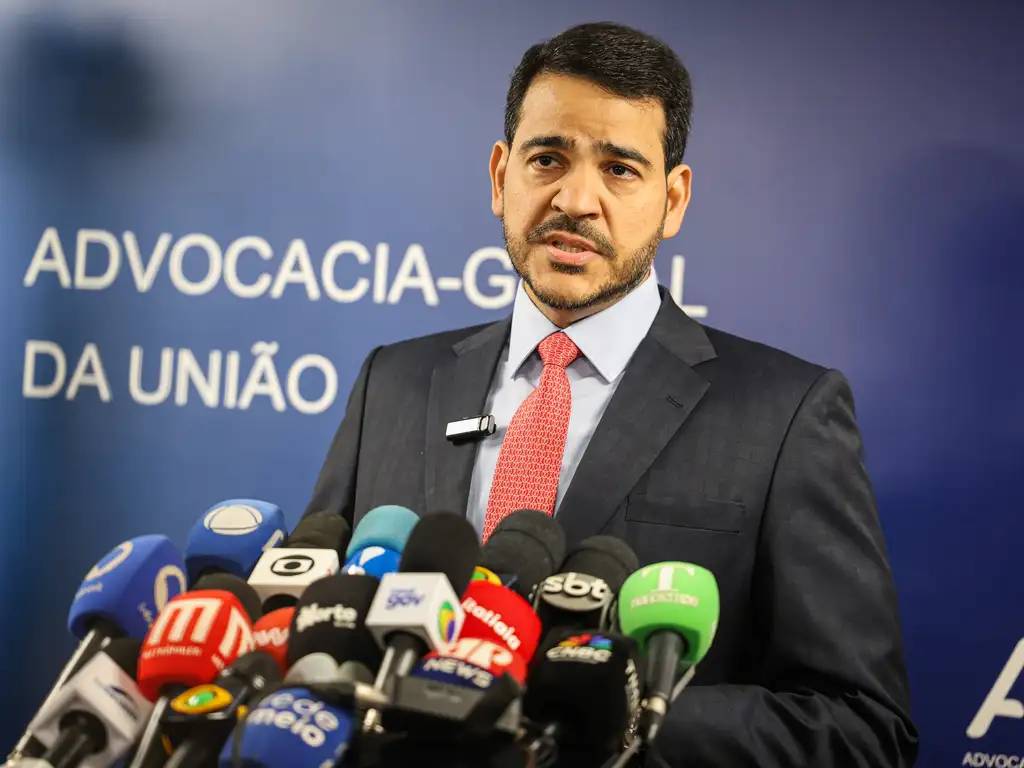 lula-avisa-aliados-que-deve-indicar-jorge-messias-para-vaga-no-stf,-diz-jornal