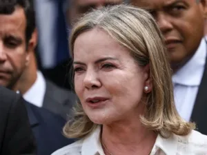 gleisi-diz-que-‘lira-esta-na-base-e-quer-ajudar’-o-governo