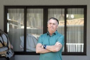 bolsonaro-pede-autorizacao-ao-stf-para-realizar-almoco-de-15-anos-da-filha-em-casa