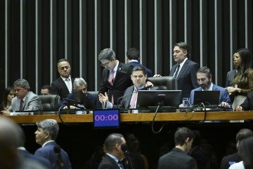 analise:-congresso-avanca-sobre-orcamento-e-escancara-uso-eleitoral-de-emendas