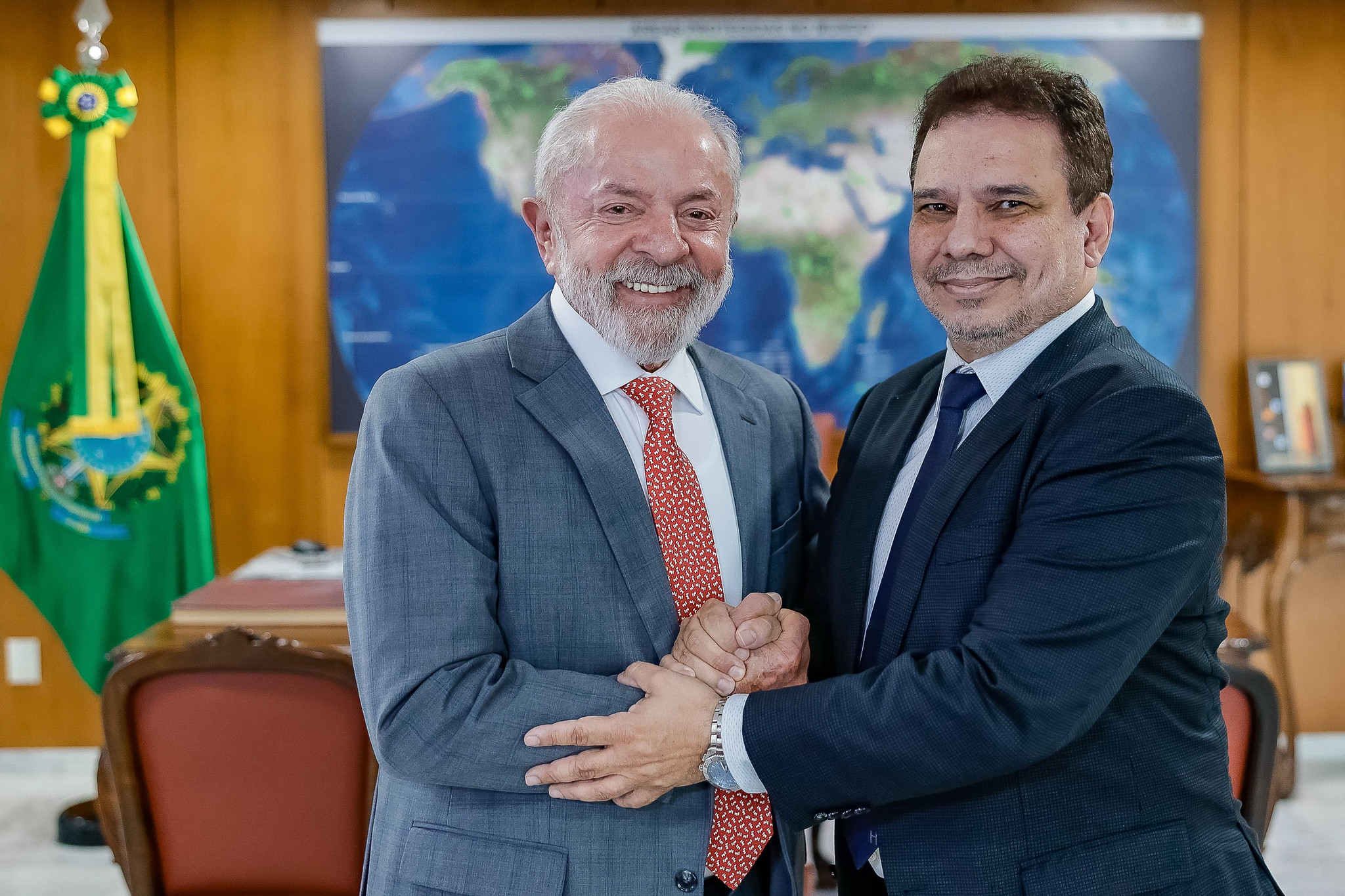 lula-pede-‘combate-a-faccoes’-e-dialogo-pela-pec-da-seguranca-a-novo-ministro